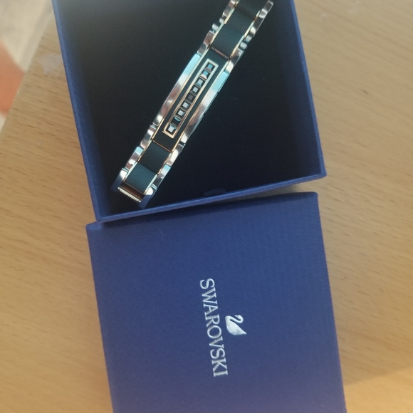 Bracelet - Picture 2 of 2